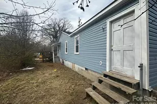 1323 7th St, Statesville, NC 28677 - Photo 3