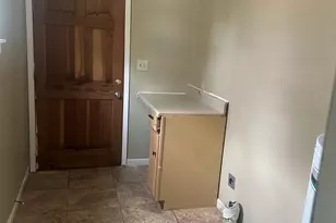 1323 7th St, Statesville, NC 28677 - Photo 9