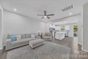 11310 Bartrams Wy, Charlotte, NC 28278 - Photo 9