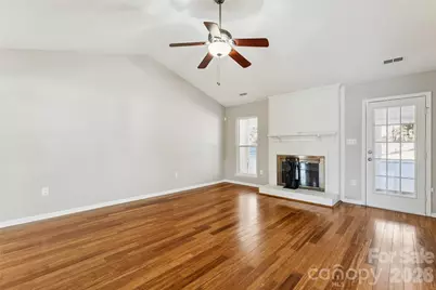 9927 Alden Glen Drive, Charlotte, NC 28269 - Photo 5