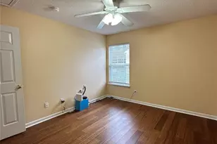 3819 Raintree Dr, Greensboro, NC 27407 - Photo 7