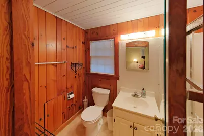 71 Norfolk Lane, Laurel Park, NC 28739 - Photo 15