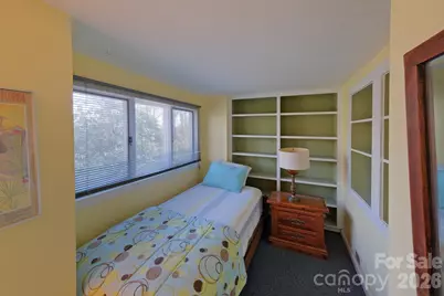 71 Norfolk Lane, Laurel Park, NC 28739 - Photo 23