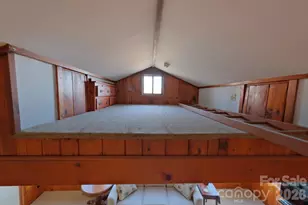 71 Norfolk Ln, Laurel Park, NC 28739 - Photo 13