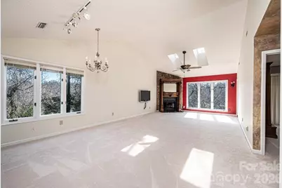 2231 6th Street NW #16, Hickory, NC 28601 - Photo 7