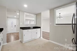 6621 Piney Path Rd, Charlotte, NC 28212 - Photo 7