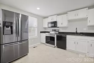 6621 Piney Path Rd, Charlotte, NC 28212 - Photo 5