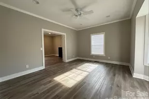 4926 Ardenwoods Dr, Charlotte, NC 28215 - Photo 5