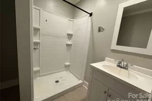 4926 Ardenwoods Dr, Charlotte, NC 28215 - Photo 17