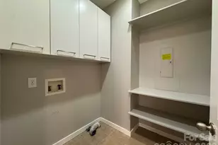 4926 Ardenwoods Dr, Charlotte, NC 28215 - Photo 13