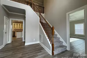 4926 Ardenwoods Dr, Charlotte, NC 28215 - Photo 5