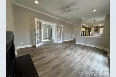 4926 Ardenwoods Drive, Charlotte, NC 28215 - Photo 9