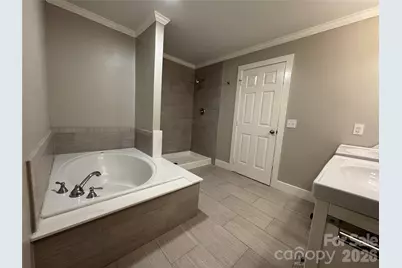 4926 Ardenwoods Drive, Charlotte, NC 28215 - Photo 23