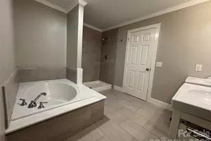 4926 Ardenwoods Dr, Charlotte, NC 28215 - Photo 23