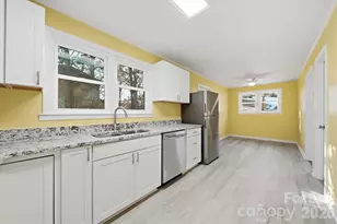 1030 Fence St, Granite Falls, NC 28630 - Photo 9