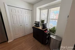 2757 Von Thuringer Ct, Charlotte, NC 28210 - Photo 9