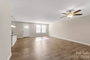 127 Hawthorne Dr, Brevard, NC 28712 - Photo 9