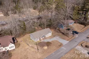 127 Hawthorne Dr, Brevard, NC 28712 - Photo 25