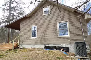 202 Honor Ln, Hendersonville, NC 28792 - Photo 5