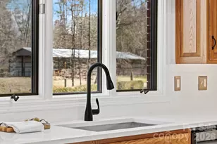 735 Macedonia Rd, Asheville, NC 28804 - Photo 15