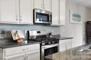 258 Crystal Heights Dr, Hendersonville, NC 28739 - Photo 9