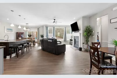 258 Crystal Heights Drive, Hendersonville, NC 28739 - Photo 3