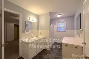 9419 Brenda Ann Rd, Charlotte, NC 28214 - Photo 11