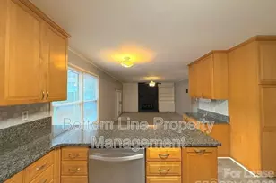 9419 Brenda Ann Rd, Charlotte, NC 28214 - Photo 7