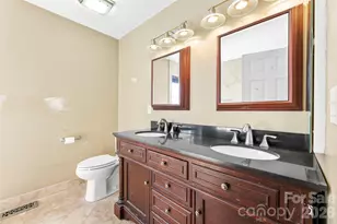 11608 Long Forest Dr, Charlotte, NC 28269 - Photo 9