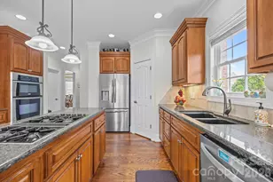 6120 Four Wood Dr, Matthews, NC 28104 - Photo 11