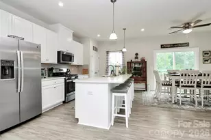 2541 Grantham Place Dr, Fort Mill, SC 29715 - Photo 5