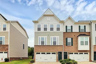 2541 Grantham Place Dr, Fort Mill, SC 29715 - Photo 3