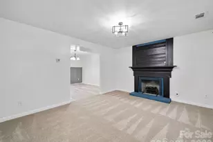 1908 Pine Mountain Rd, Charlotte, NC 28214 - Photo 7