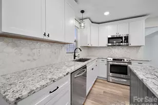 1908 Pine Mountain Rd, Charlotte, NC 28214 - Photo 13