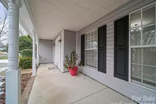 1908 Pine Mountain Rd, Charlotte, NC 28214 - Photo 3