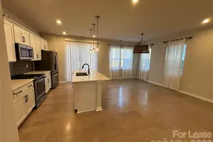 5200 Somerset Hill Ln, Charlotte, NC 28269 - Photo 13