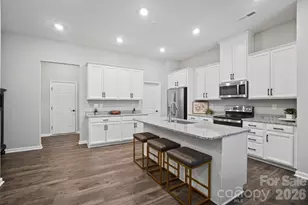 8928 Morning Mist Rd, Charlotte, NC 28215 - Photo 7