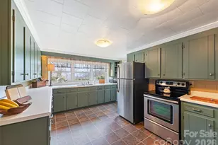 15 Whitted Rd, Canton, NC 28716 - Photo 11