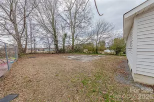 319 Martin St, Shelby, NC 28150 - Photo 27