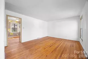 6200 Cross Creek Ln, Charlotte, NC 28212 - Photo 3