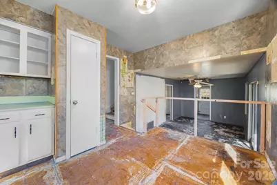 6200 Cross Creek Lane, Charlotte, NC 28212 - Photo 7