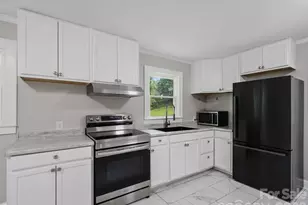 1806 Kingsley Dr, Albemarle, NC 28001 - Photo 5