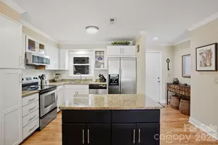 7324 Lake Front Dr, Charlotte, NC 28278 - Photo 15