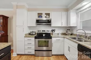 7324 Lake Front Dr, Charlotte, NC 28278 - Photo 13