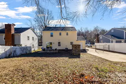 8201 Meadowdale Lane, Charlotte, NC 28227 - Photo 29