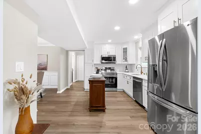 8201 Meadowdale Lane, Charlotte, NC 28227 - Photo 11