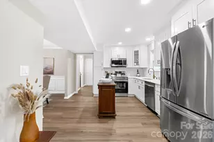 8201 Meadowdale Ln, Charlotte, NC 28227 - Photo 11