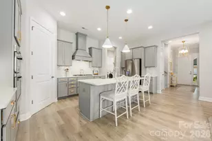 17210 Sand Bank Rd, Charlotte, NC 28278 - Photo 3