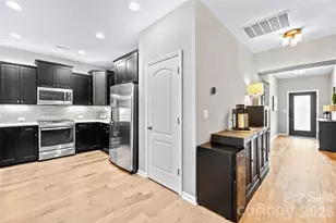 6018 Eleanor Rigby Rd, Charlotte, NC 28278 - Photo 3