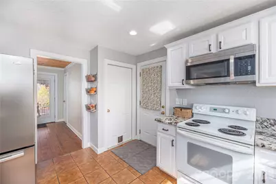 110 Dillingham Circle, Asheville, NC 28805 - Photo 9